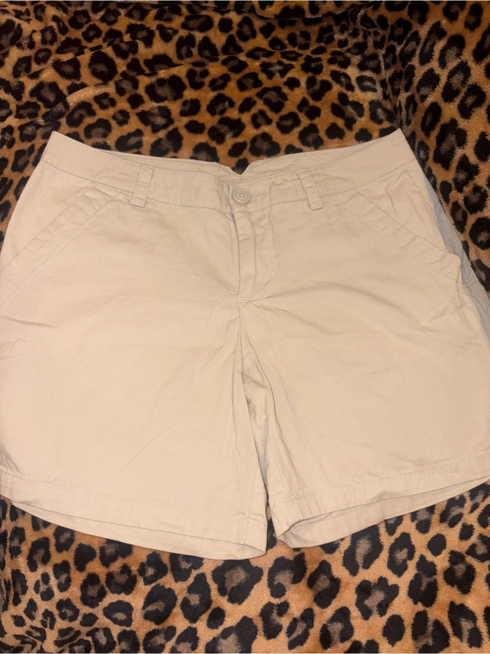 Columbia Cream Midi Cotton Outdoor Camp Cotton Shorts Women’s 8